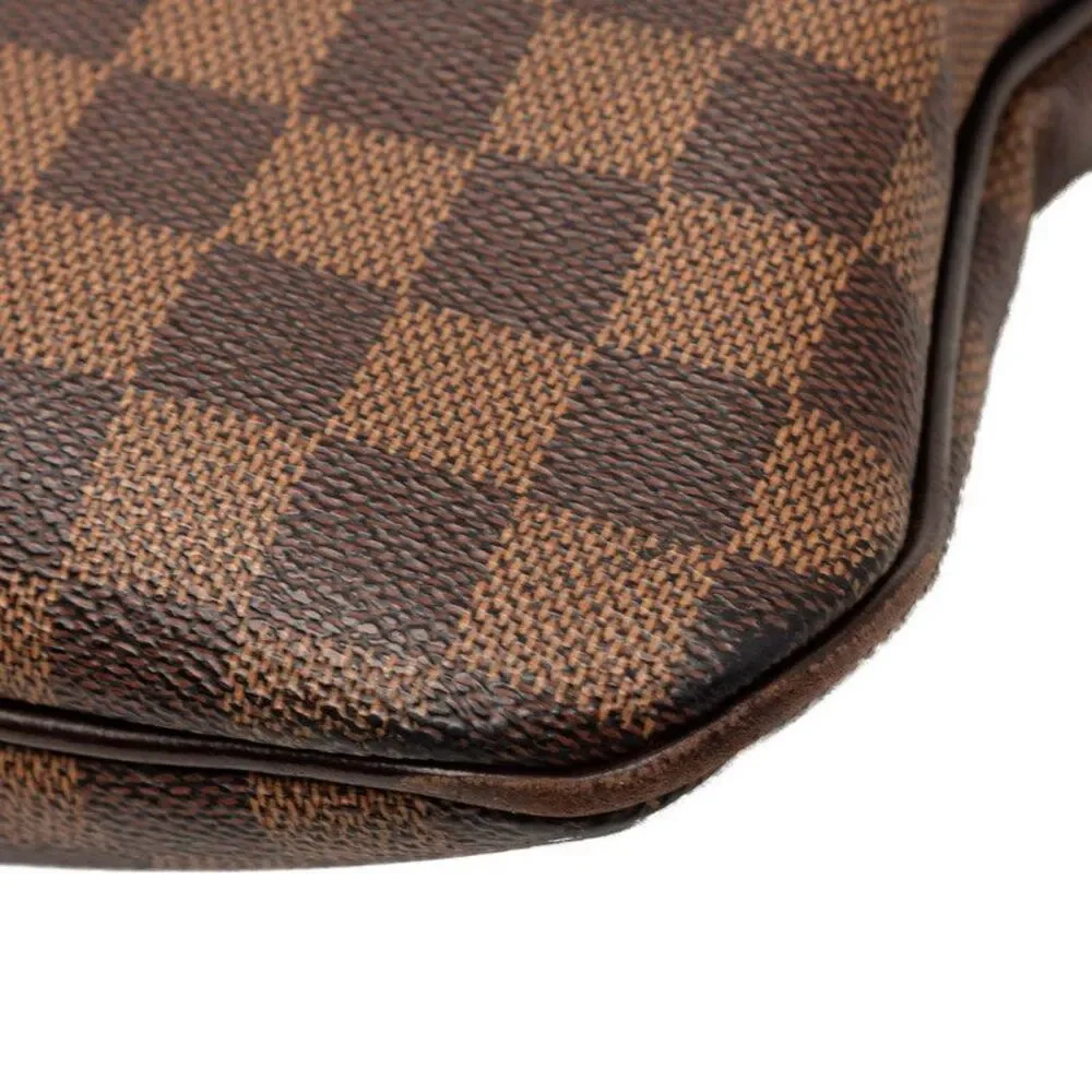 Louis Vuitton delivery duty
